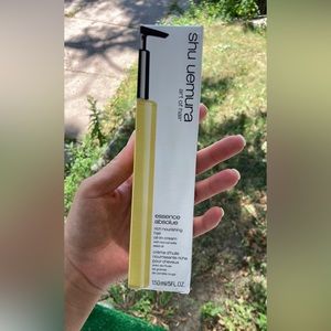 Shu Uemera 5FL.OZ. Essence Absolue rich nourishing hair oil-in-cream. Unopened.